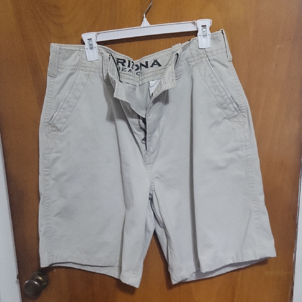Men's Arizona Jean Company Khaki Shorts Size 38